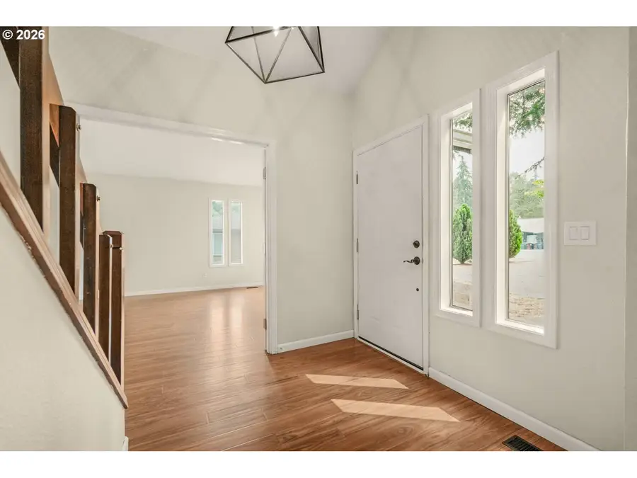 151 NE Shannon St, Hillsboro, OR 97124 - #2