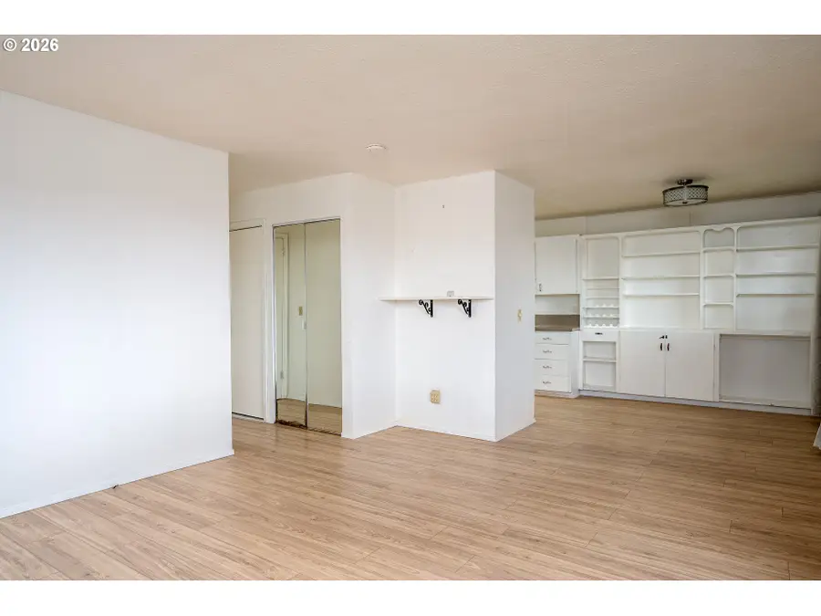 3660 NE Lombard St, Portland, OR 97211 - #3