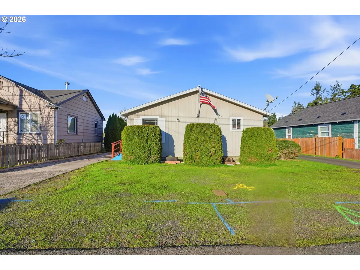 1003 Lord St, Kelso, WA 98626 - Image #1