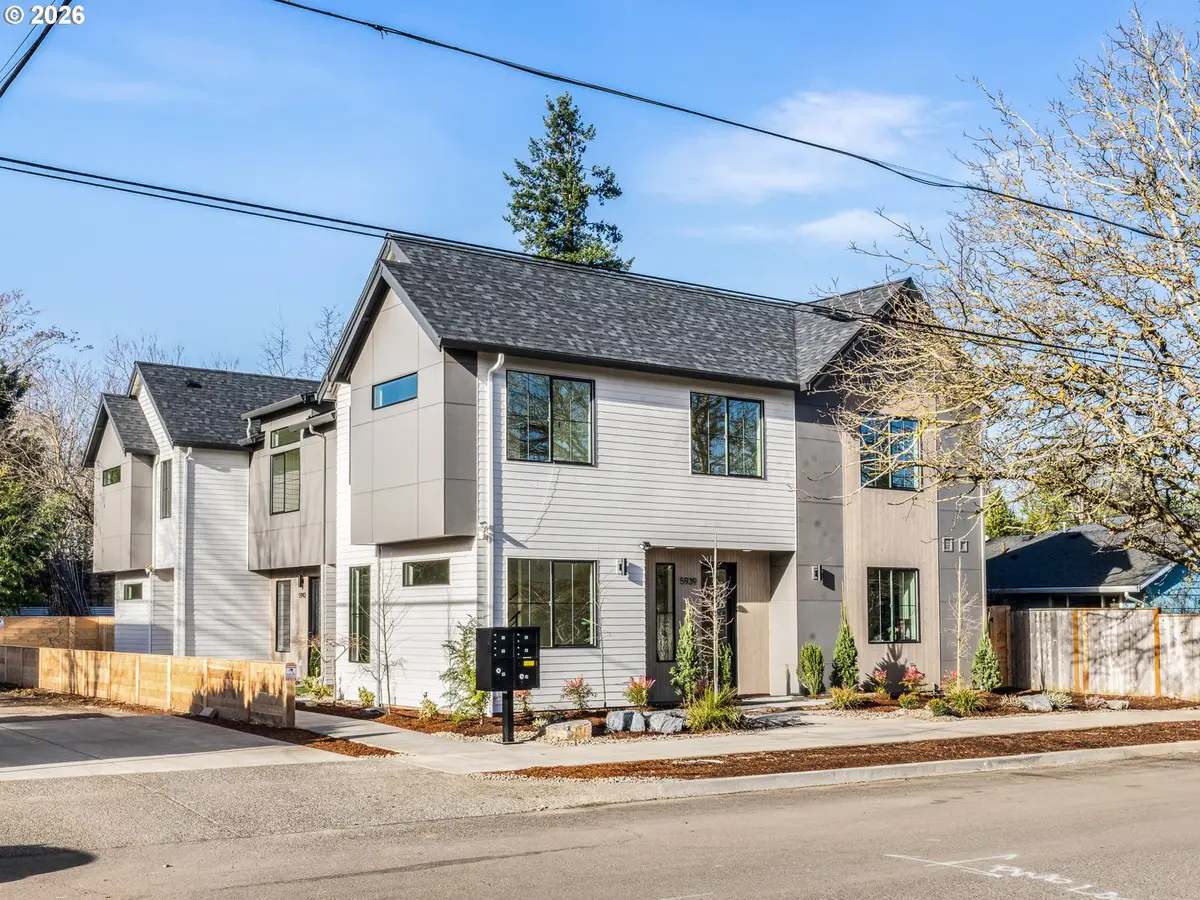 5943 SE 60th Ave, Portland, OR 97206 - Image #1