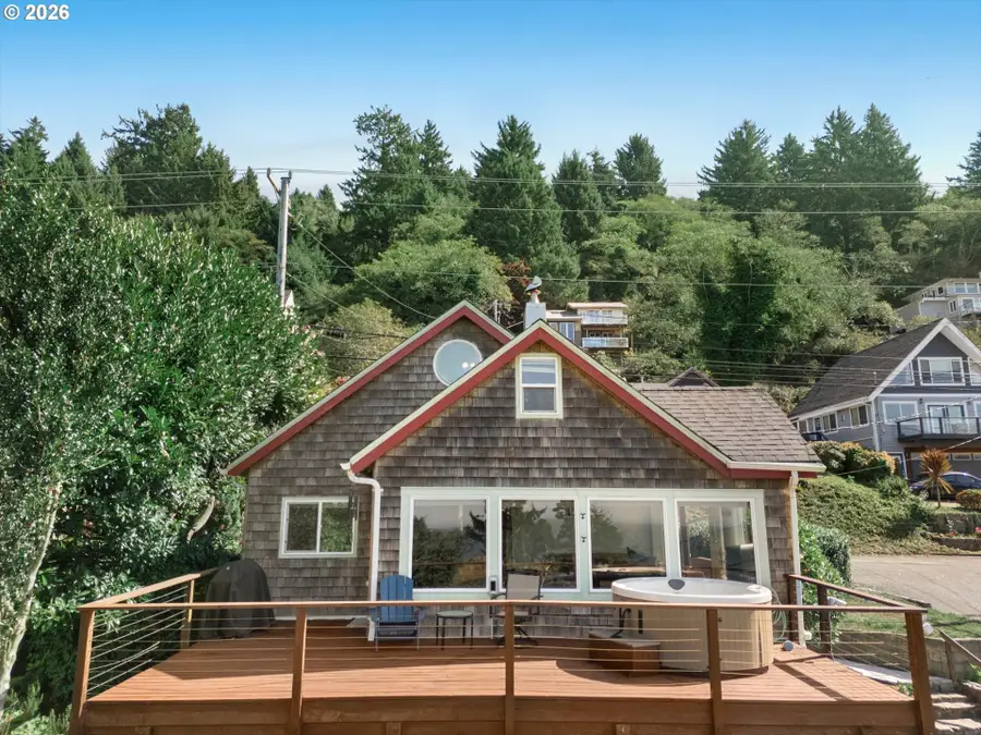 247 NE Williams Ave, Depoe Bay, OR 97341 - #3