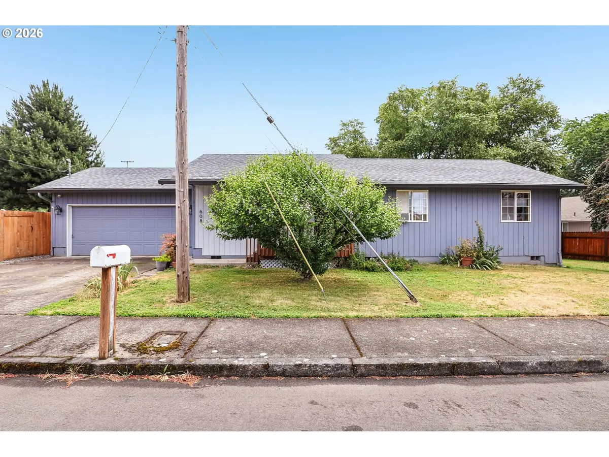 608 SE Sumner St, Camas, WA 98607 - #1