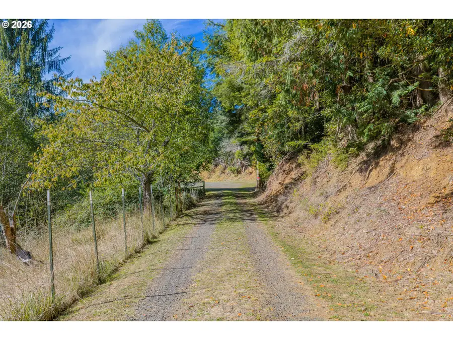 57514 Gateway Rd, Coquille, OR 97423 - #2