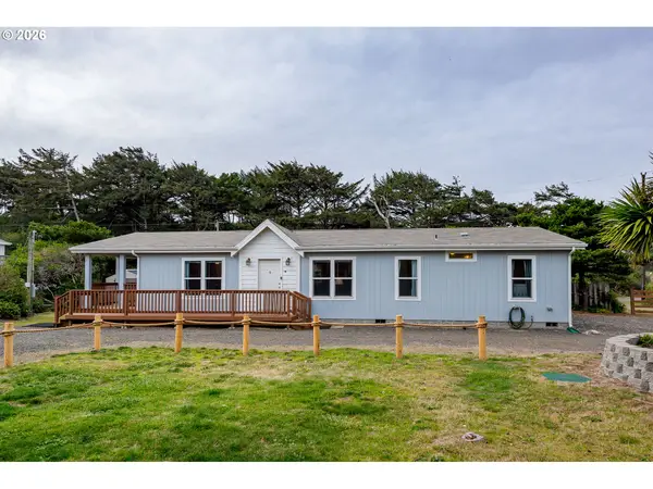 4567 Foulweather St, Florence, OR 97439