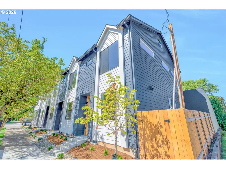 2389 SE 45th Ave, Portland, OR 97215 - #2