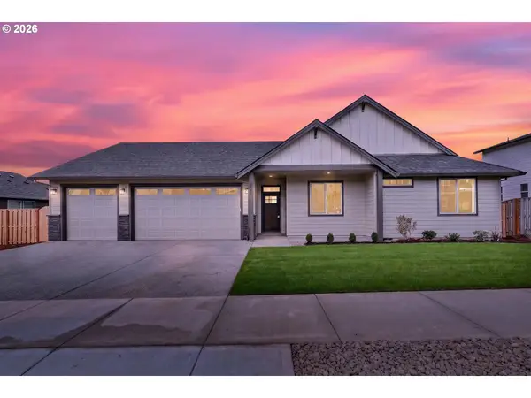 2842 NE Justus Ave #29, Estacada, OR 97023