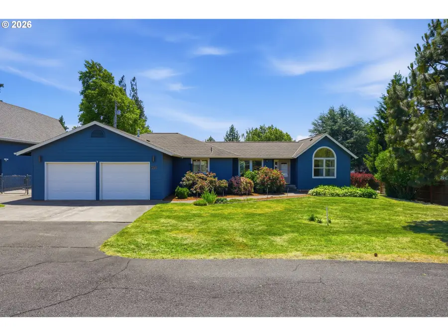 1114 Neal Rd, White Salmon, WA 98672 - #3