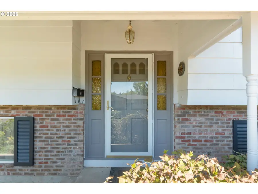 14025 SW Rochester Dr, Beaverton, OR 97008 - #3