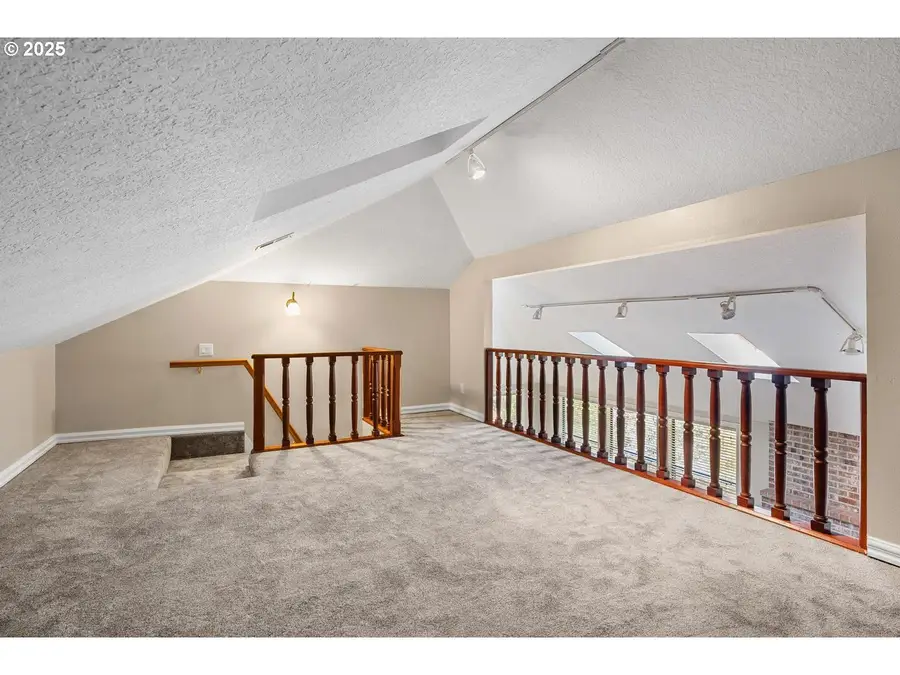 994 NW Wallula Ave, Gresham, OR 97030 - Image #3