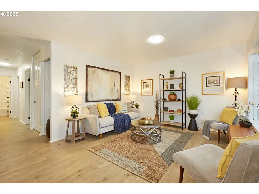 6527 SE 77th Ave, Portland, OR 97206 - Image #2