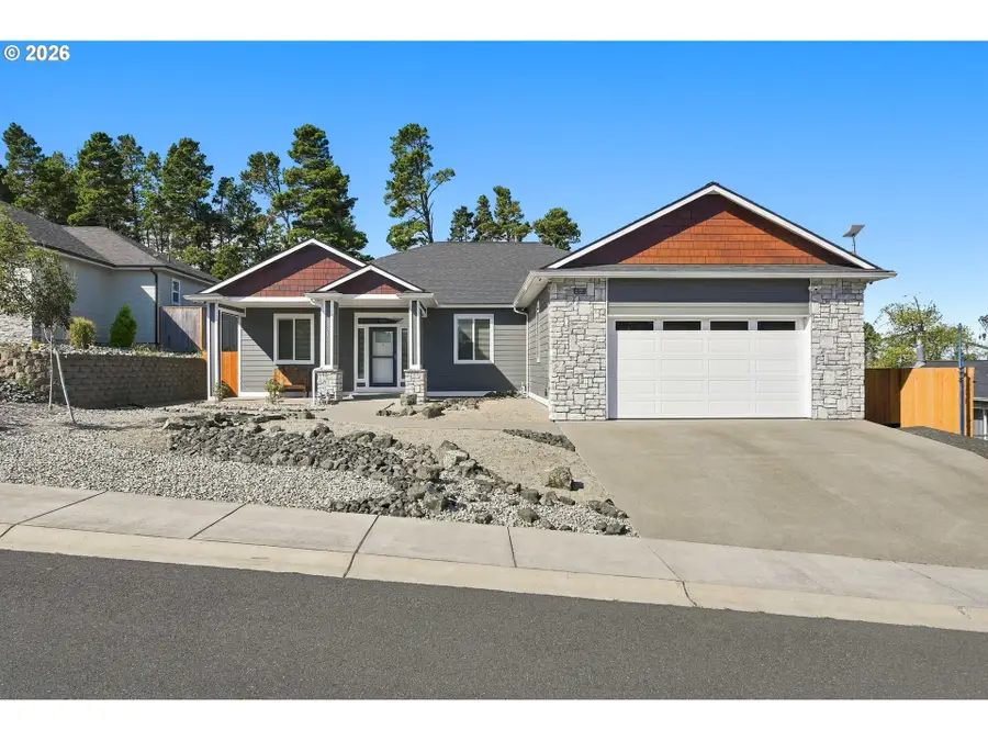 2120 Fir St, North Bend, OR 97459 - #2