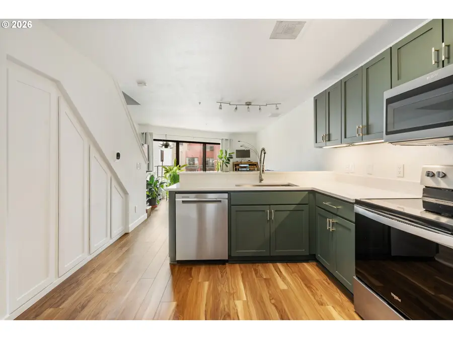 1040 NW Naito Pkwy, Portland, OR 97209 - #3