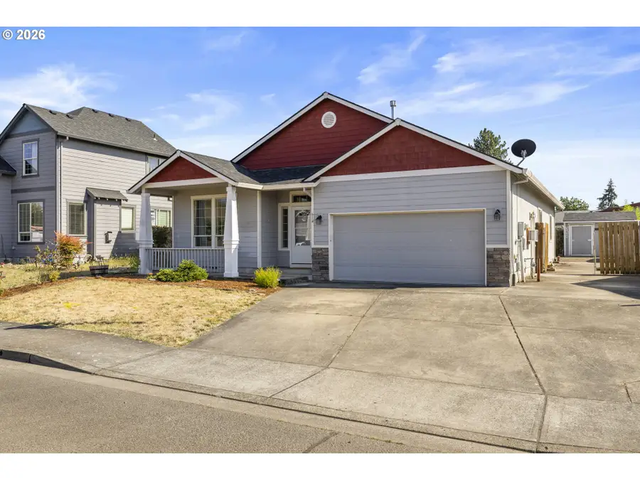 614 Burghardt Dr, Molalla, OR 97038 - #2