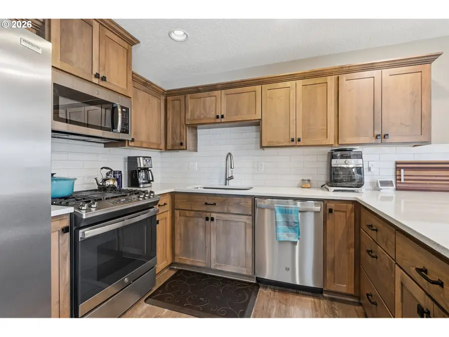 16994 University Ave, Sandy, OR 97055 - Image #3