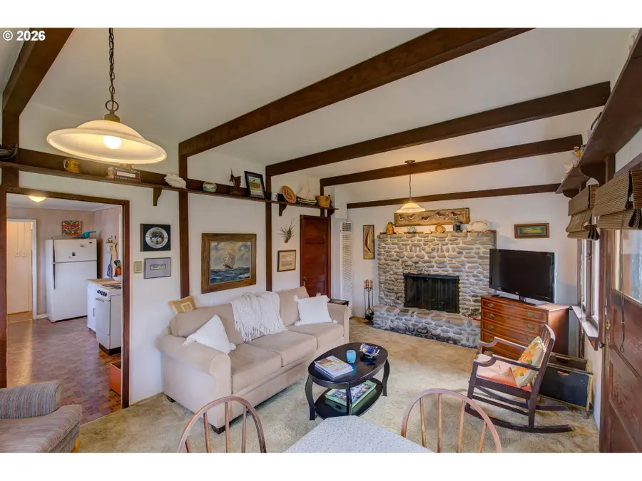 148 W Jackson St, Cannon Beach, OR 97110 - #2