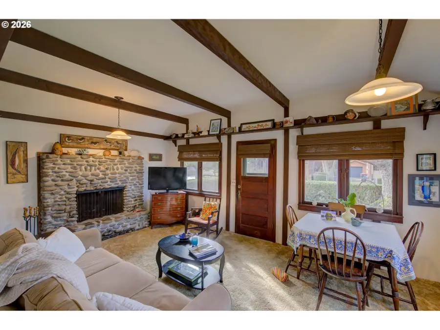 148 W Jackson St, Cannon Beach, OR 97110 - #3