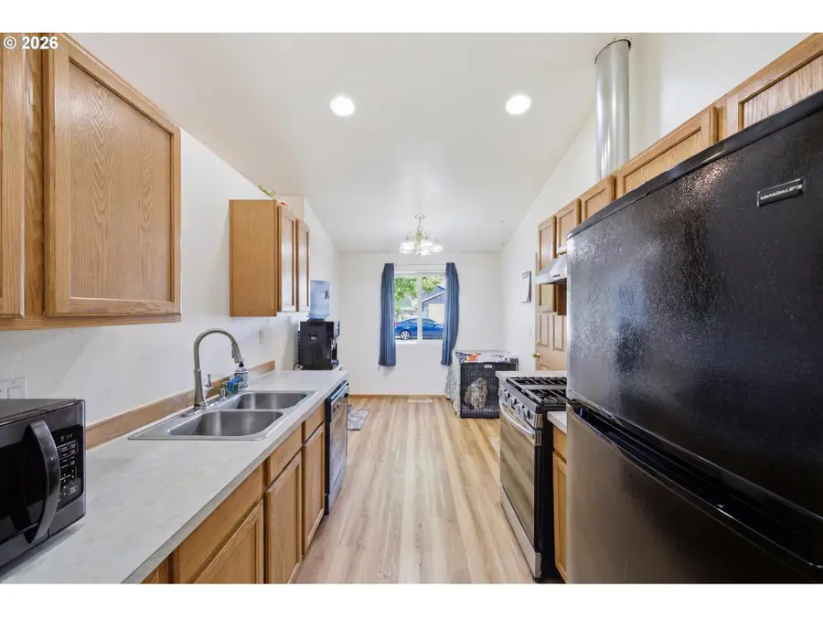 1676 Warbler Ct, Salem, OR 97317 - #2