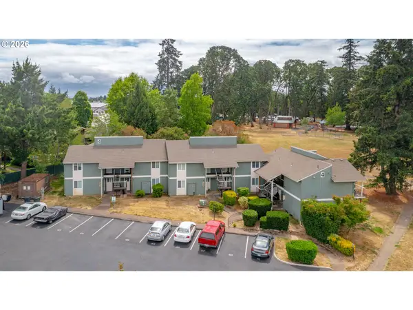 2048 NE Highway 99w, McMinnville, OR 97128