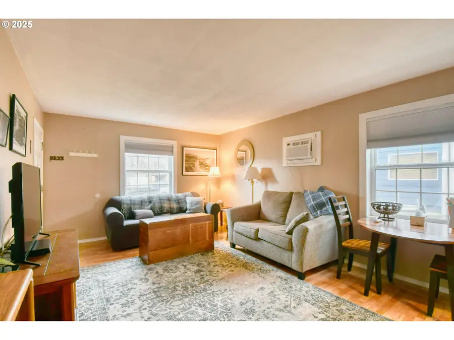 3014 SW Kirk Ave, Pendleton, OR 97801 - Image #2