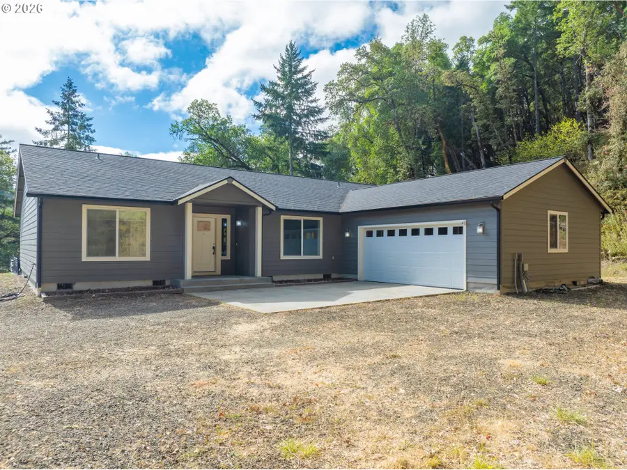 477 Palisade Dr, Roseburg, OR 97471 - #3