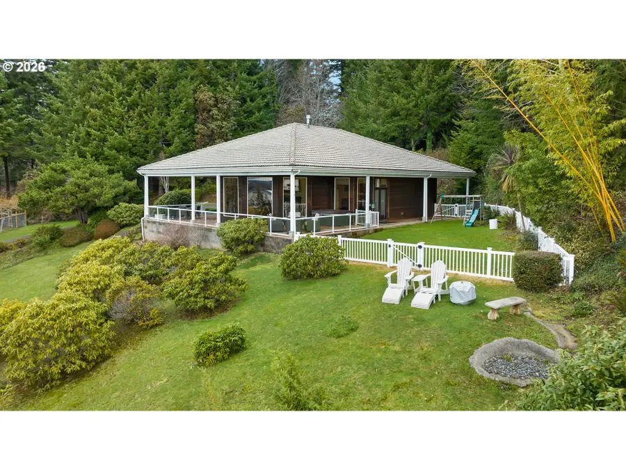 93883 Makai Ln, Glasgow, OR 97459 - #3