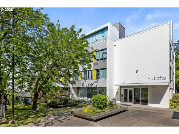 900 NE 81st Ave #207, Portland, OR 97213