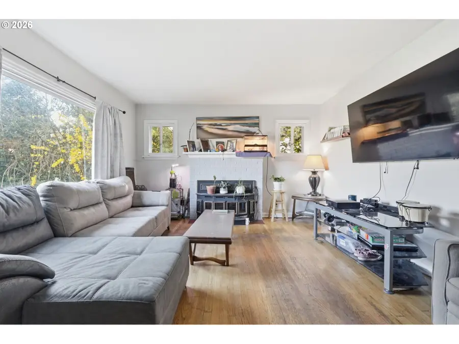 1401 N Goerig St, Woodland, WA 98674 - #2