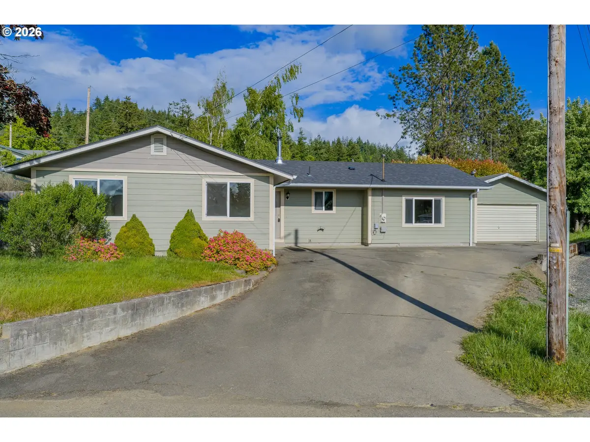 1816 Sunset Ct, Myrtle Point, OR 97458 - #1