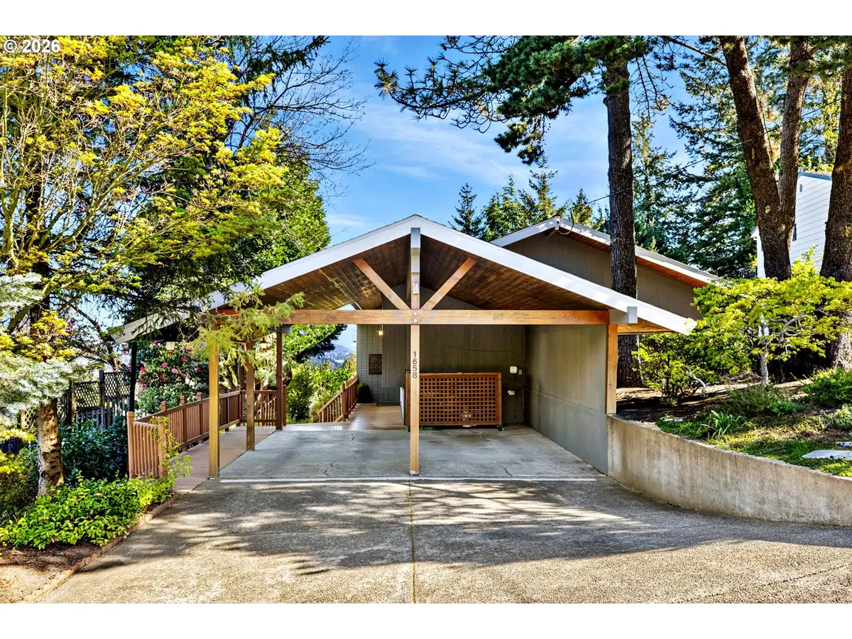 1658 Fircrest Dr, Lake Oswego, OR 97034 - #1