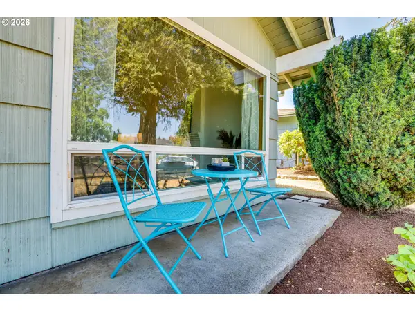 11810 NE Siskiyou St, Portland, OR 97220