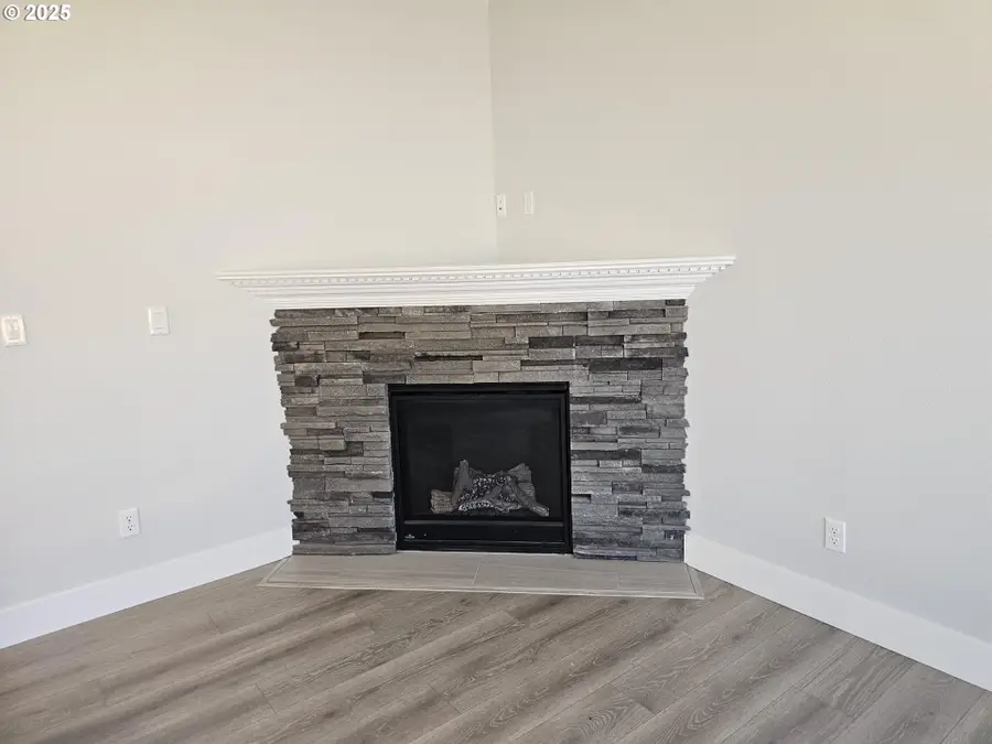 453 N 12th St, Saint Helens, OR 97051 - Image #3