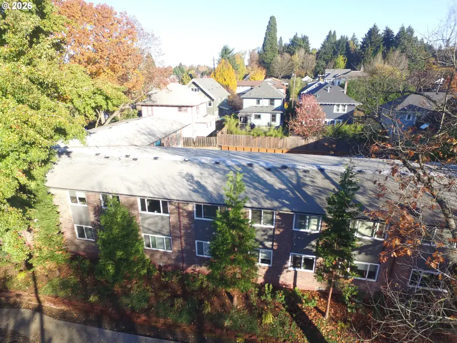 1800 SE Stark St Se, Portland, OR 97214 - #2