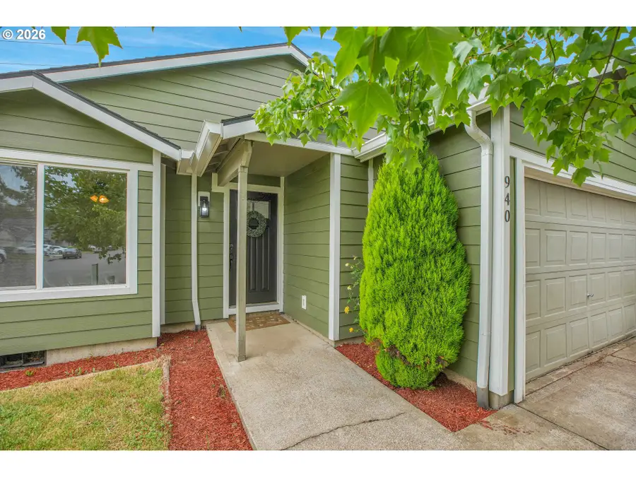 940 SW 178th Pl, Beaverton, OR 97003 - #2