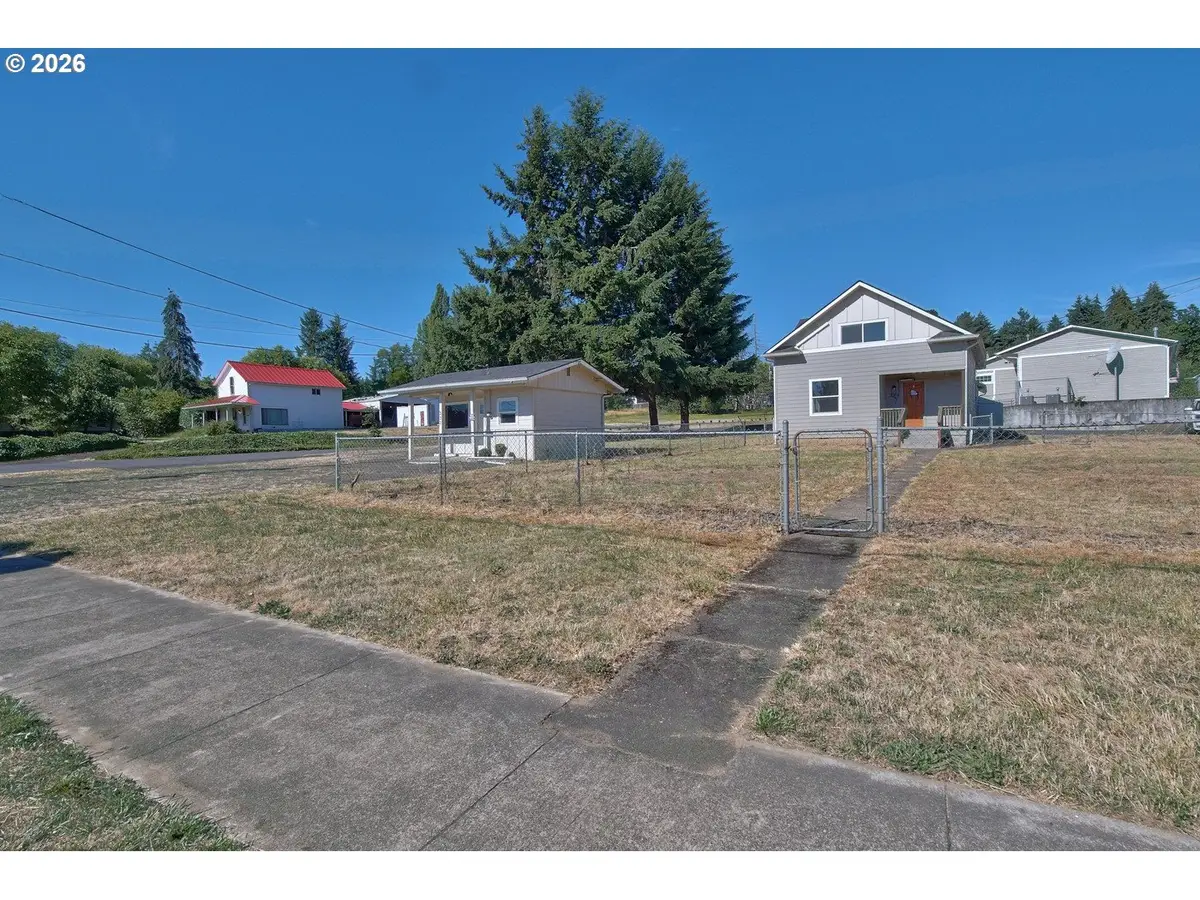 329 SW Main St, Willamina, OR 97396 - #1