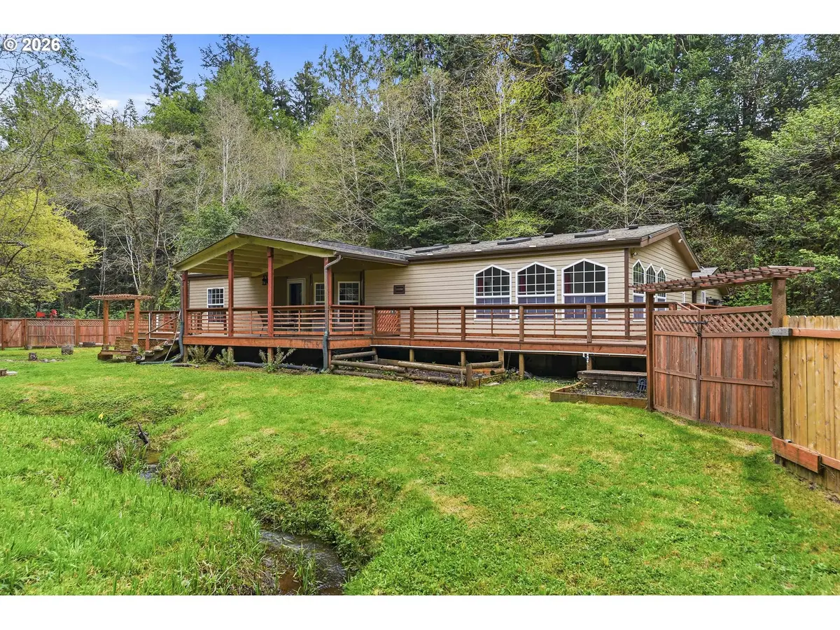 925 E 3rd St, Coquille, OR 97423 - #1