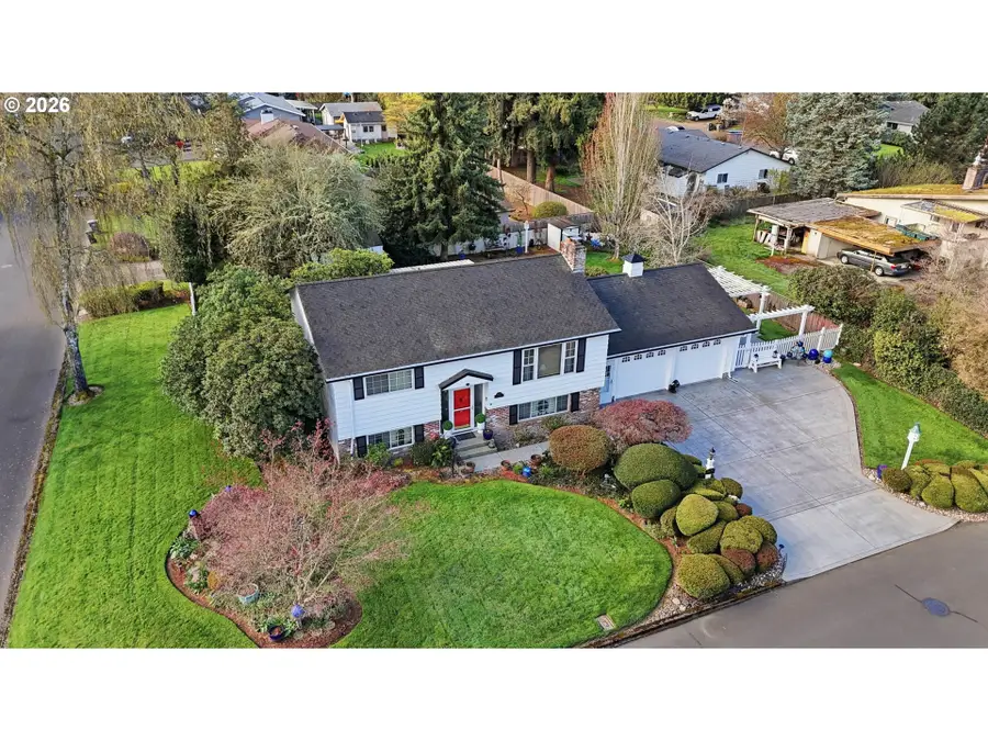 3676 SE Pine St, Hillsboro, OR 97123 - #3