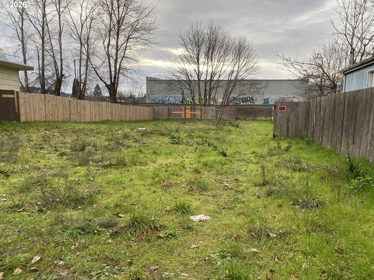 380 Wilkie St, Eugene, OR 97402 - Image #1