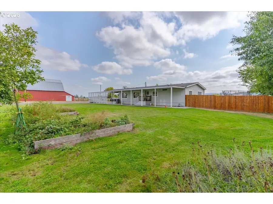 36280 Airport Dr, Lebanon, OR 97355 - Image #3