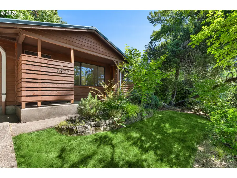 1627 SW Troy St, Portland, OR 97219 - #3