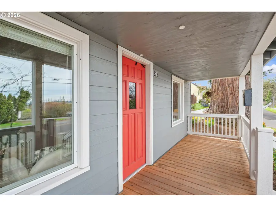326 Pearl St, Oregon City, OR 97045 - #3