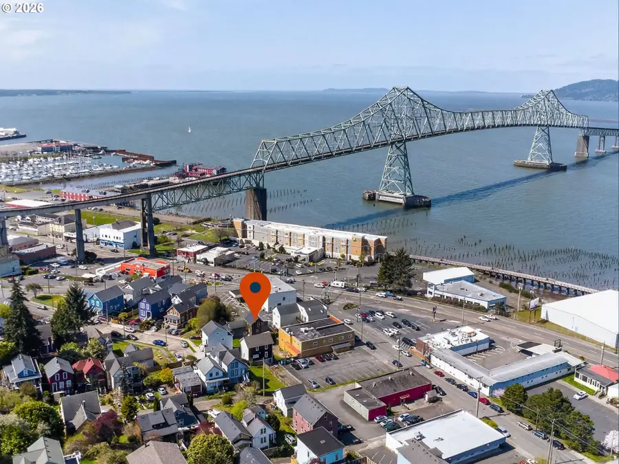 103 Washington St, Astoria, OR 97103 - #2