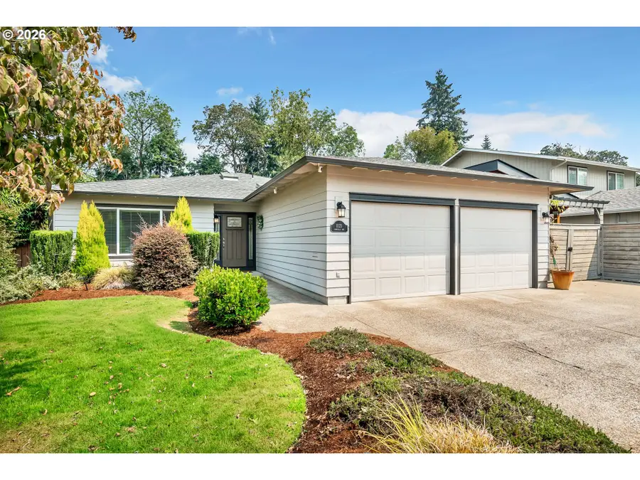 1121 Lorella Ave, Eugene, OR 97401 - #2
