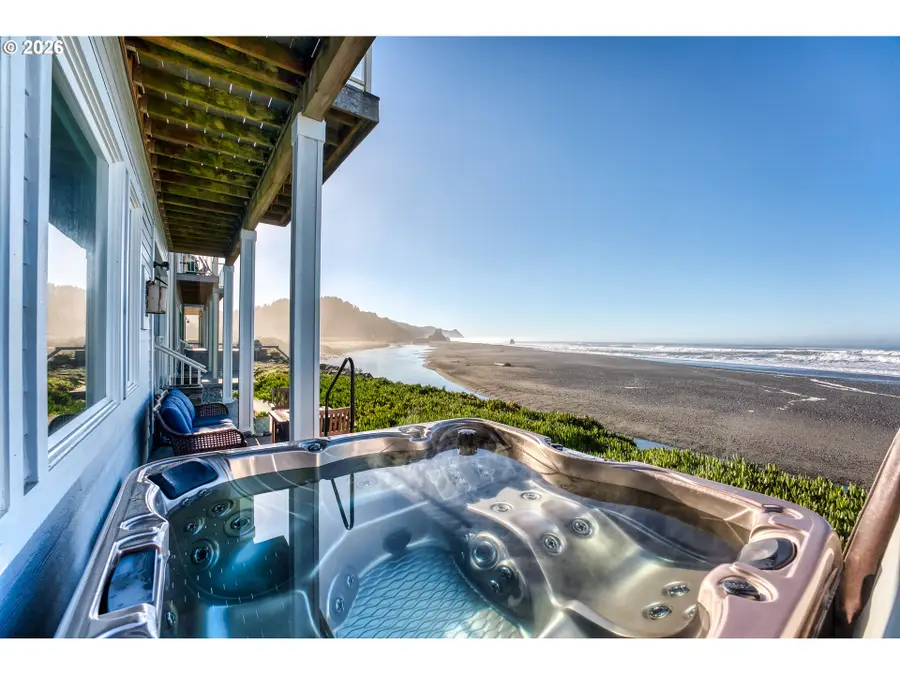 28986 Vizcaino Ct, Gold Beach, OR 97444 - #2