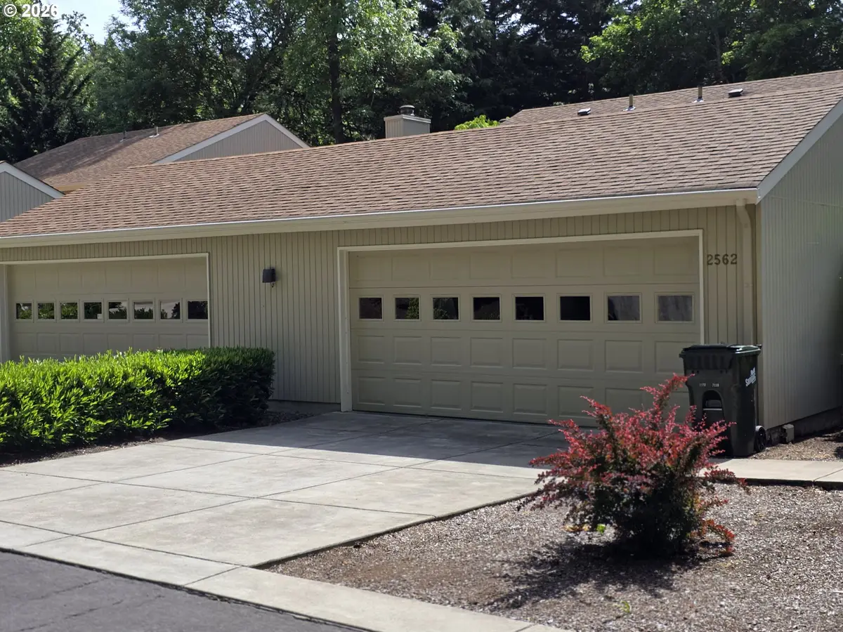 2562 Brittania Pl, Eugene, OR 97405 - #1