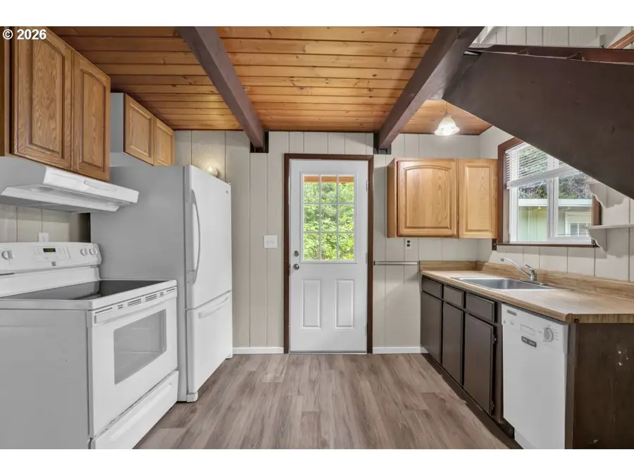 88046 Leeward Dr, Florence, OR 97439 - #2