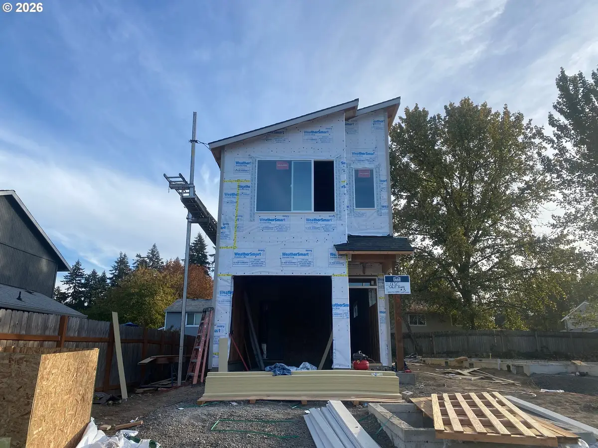 516 E 10th St, Newberg, OR 97132 - #1