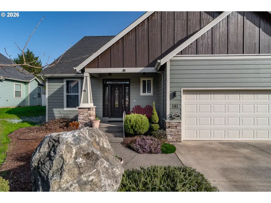 191 SE Callaham Ct, Myrtle Creek, OR 97457 - #3