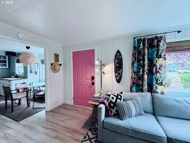 1317 7th St, Florence, OR 97439 - #3