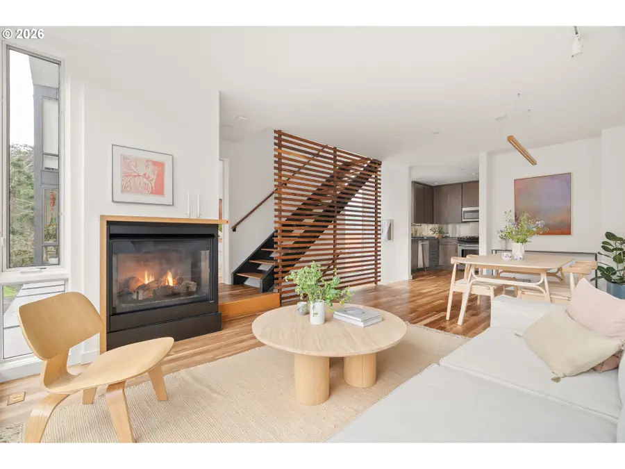 245 SW Meade St, Portland, OR 97201 - Image #3