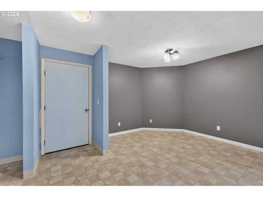 8720 SW Tualatin Rd #210, Tualatin, OR 97062 - #3
